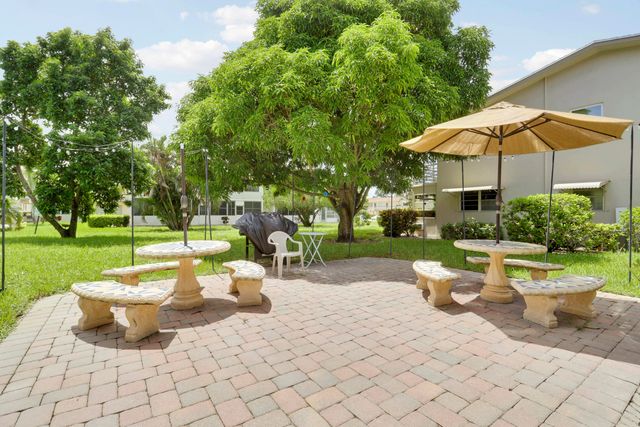 288 Northampton O, West Palm Beach, FL 33417