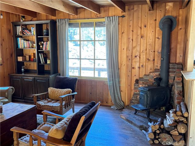42 South Fork Trail, Angelus Oaks, CA 92305