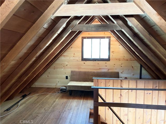 42 South Fork Trail, Angelus Oaks, CA 92305