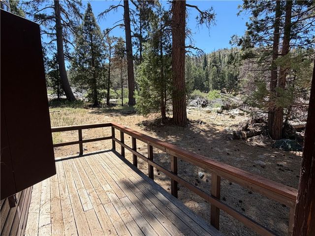42 South Fork Trail, Angelus Oaks, CA 92305