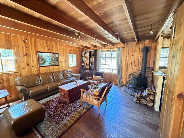 42 South Fork Trail, Angelus Oaks, CA 92305