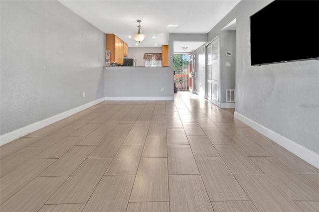 2860 N POWERS DRIVE 10, Orlando, FL 32818