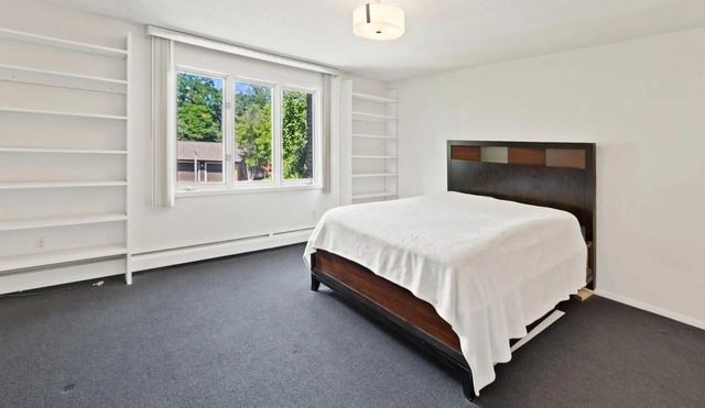 3412 Oak Ridge Road 206, Minnetonka, MN 55305