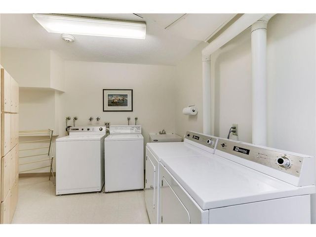 3412 Oak Ridge Road 206, Minnetonka, MN 55305