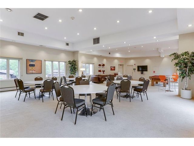 3412 Oak Ridge Road 206, Minnetonka, MN 55305