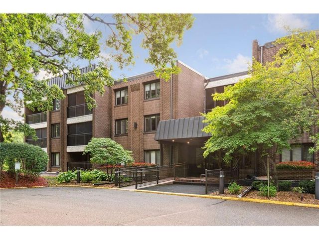 3412 Oak Ridge Road 206, Minnetonka, MN 55305