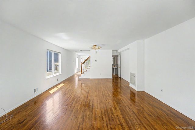 94 Greaves Avenue, Staten Island, NY 10308