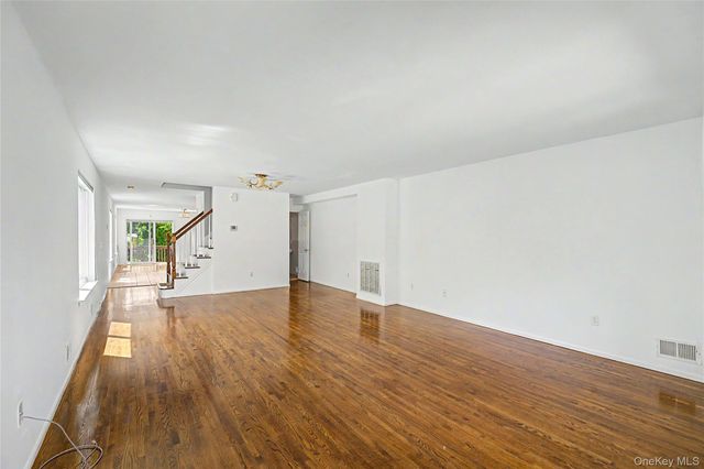 94 Greaves Avenue, Staten Island, NY 10308