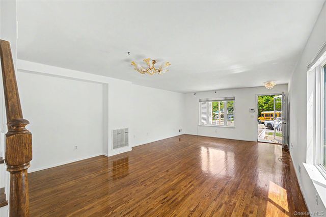 94 Greaves Avenue, Staten Island, NY 10308