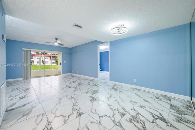 236 Lake Dora Drive 236, West Palm Beach, FL 33411
