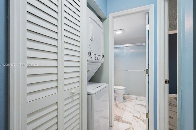 236 Lake Dora Drive 236, West Palm Beach, FL 33411