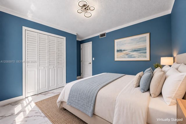 236 Lake Dora Drive 236, West Palm Beach, FL 33411