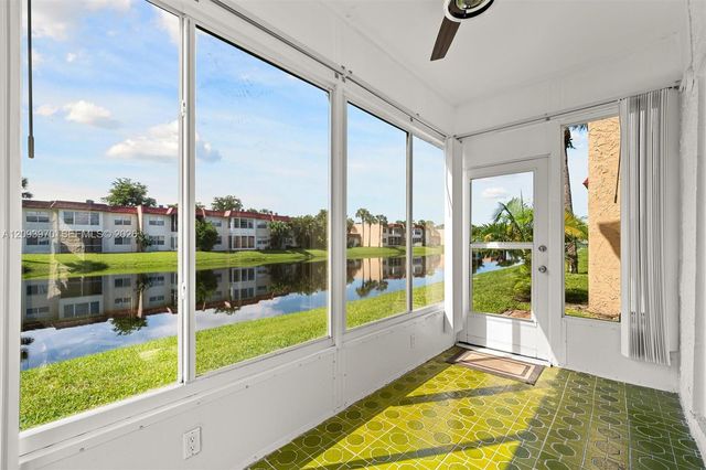 236 Lake Dora Drive 236, West Palm Beach, FL 33411