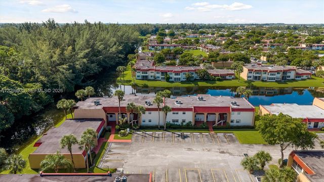 236 Lake Dora Drive 236, West Palm Beach, FL 33411
