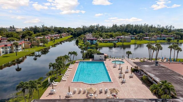236 Lake Dora Drive 236, West Palm Beach, FL 33411