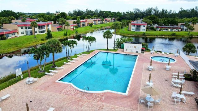 236 Lake Dora Drive 236, West Palm Beach, FL 33411