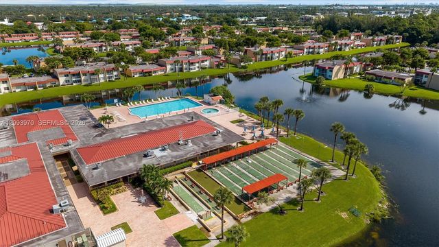 236 Lake Dora Drive 236, West Palm Beach, FL 33411