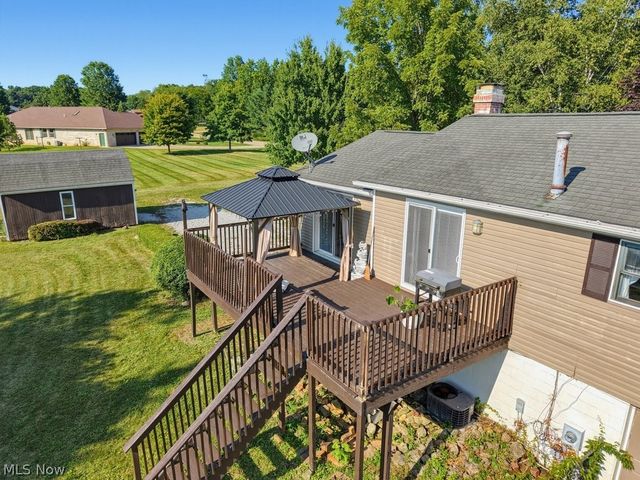 2190 Waterbury Drive, Uniontown, OH 44685