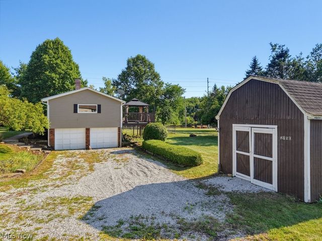 2190 Waterbury Drive, Uniontown, OH 44685