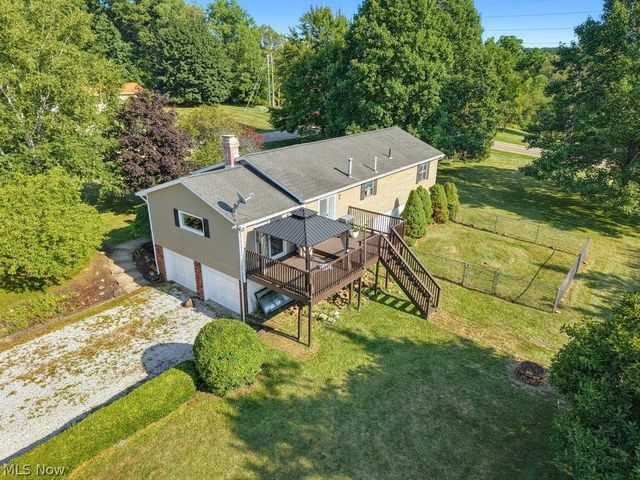 2190 Waterbury Drive, Uniontown, OH 44685