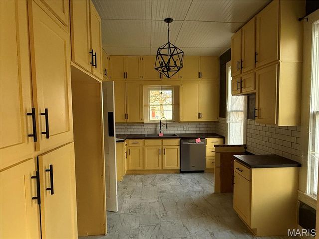 321 Taylor Street, Lebanon, MO 65536