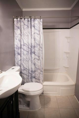 414 Oak Avenue, Dumas, TX 79029