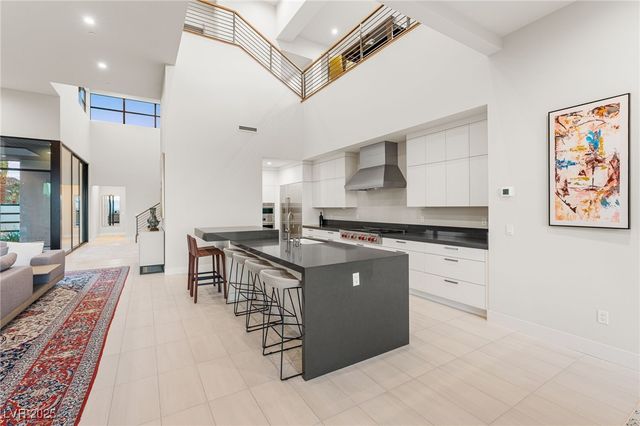 569 Overlook Rim Drive, Henderson, NV 89012