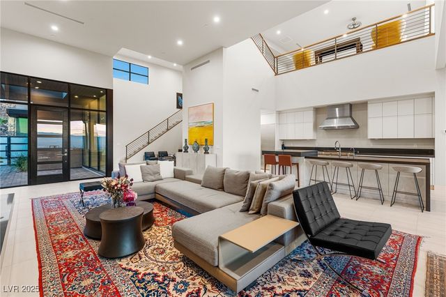 569 Overlook Rim Drive, Henderson, NV 89012