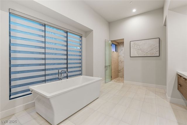 569 Overlook Rim Drive, Henderson, NV 89012