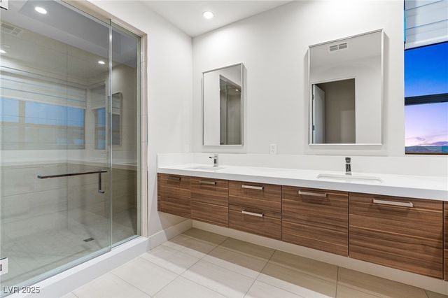 569 Overlook Rim Drive, Henderson, NV 89012