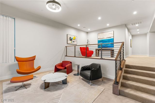 569 Overlook Rim Drive, Henderson, NV 89012