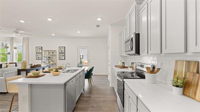 534 Silver Moon Drive, Loganville, GA 30052