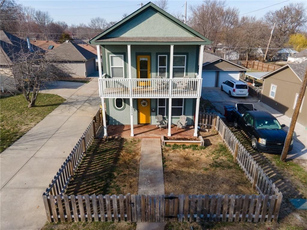 1309 SW South Avenue, Blue Springs, MO 64015