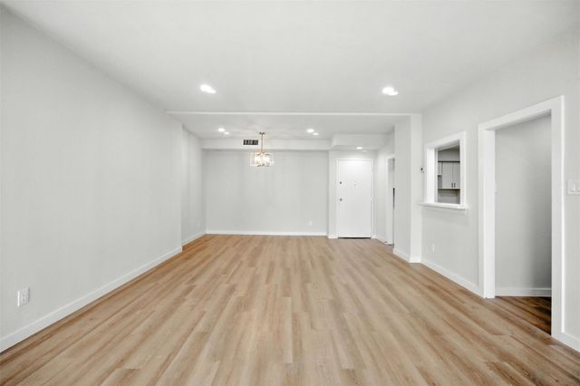 5200 Keller Springs Road 313, Dallas, TX 75248