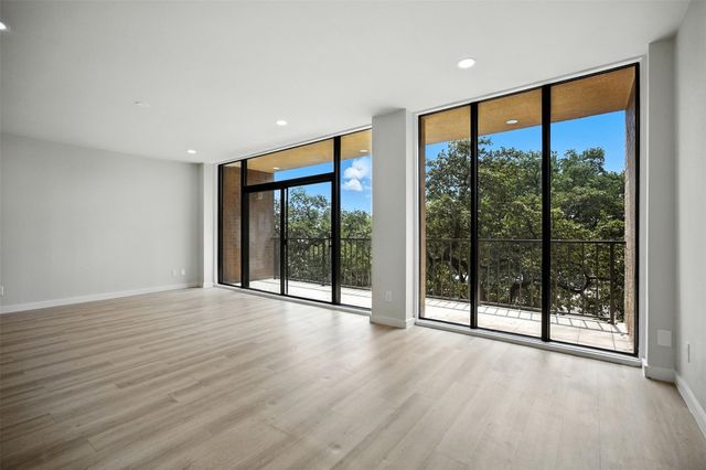 5200 Keller Springs Road 313, Dallas, TX 75248