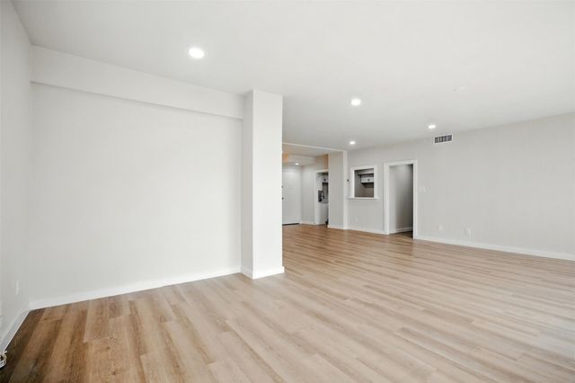 5200 Keller Springs Road 313, Dallas, TX 75248