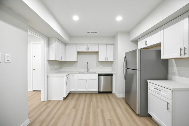 5200 Keller Springs Road 313, Dallas, TX 75248