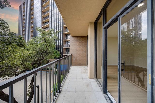 5200 Keller Springs Road 313, Dallas, TX 75248