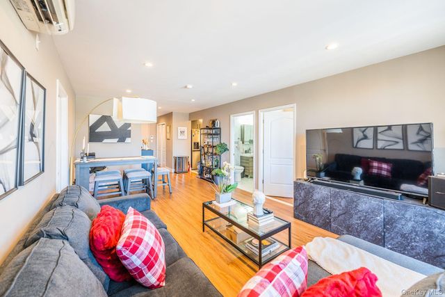 4516 83RD Street 5K, Elmhurst, NY 11377