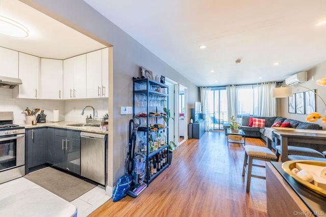 4516 83RD Street 5K, Elmhurst, NY 11377