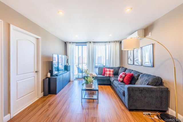 4516 83RD Street 5K, Elmhurst, NY 11377