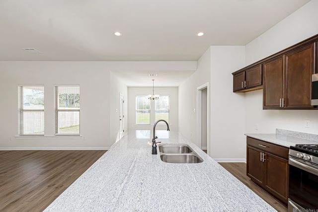 41401 Cozy Way, Gonzales, LA 70737