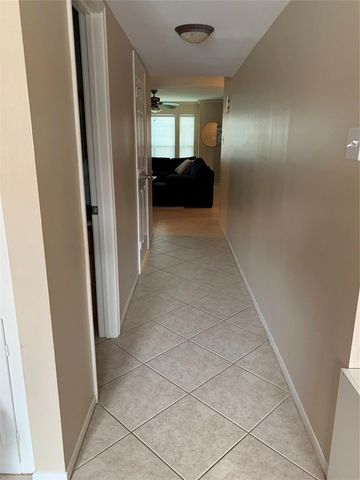13078 Trail Hollow Drive 3078, Houston, TX 77079