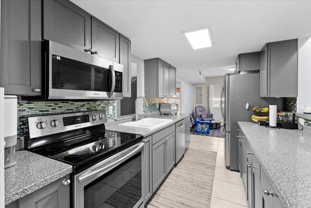 7303 NW 64th Street, Tamarac, FL 33321