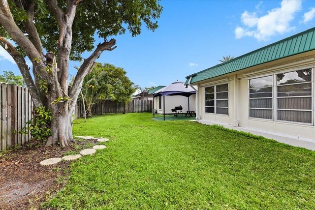 7303 NW 64th Street, Tamarac, FL 33321