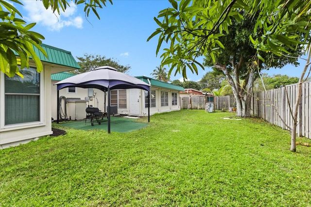 7303 NW 64th Street, Tamarac, FL 33321