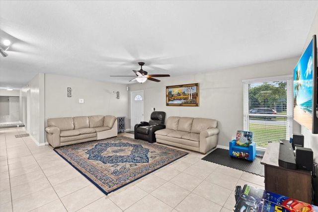 7303 NW 64th Street, Tamarac, FL 33321