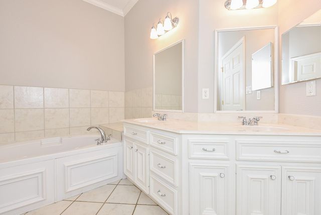 11102 Waxwing Street, Houston, TX 77035