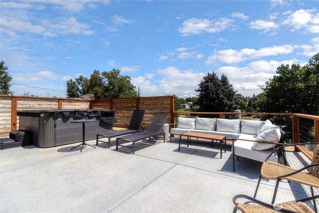 939 Stanley Drive, College Place, WA 99324