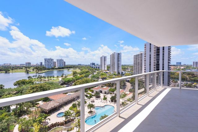 20281 E Country Club Drive 1009, Aventura, FL 33180